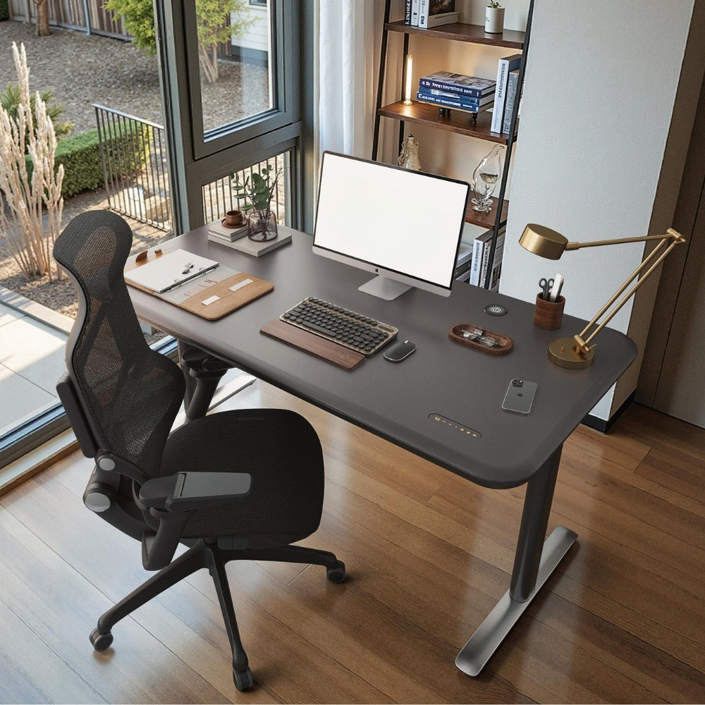 The Ergonomic Desk: Refined Productivity, Seamless Well-being